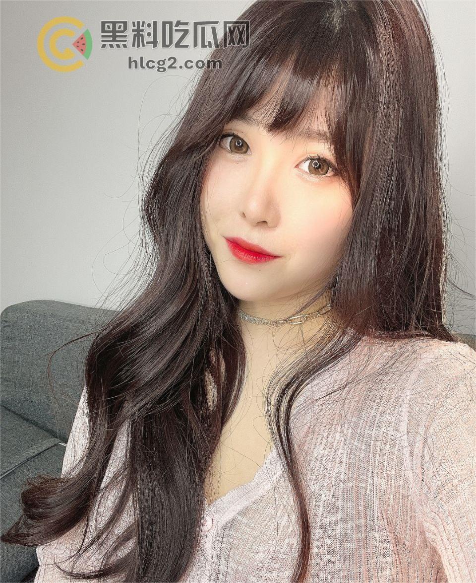 青岛巨乳少妇「李晓玲」老公远在海上，她的性感裸照让人喷鼻血！这对天生乳交圣体的诱惑太不可抗拒了  第6张