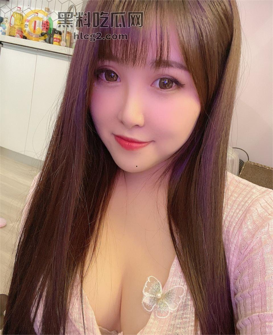 青岛巨乳少妇「李晓玲」老公远在海上，她的性感裸照让人喷鼻血！这对天生乳交圣体的诱惑太不可抗拒了  第7张