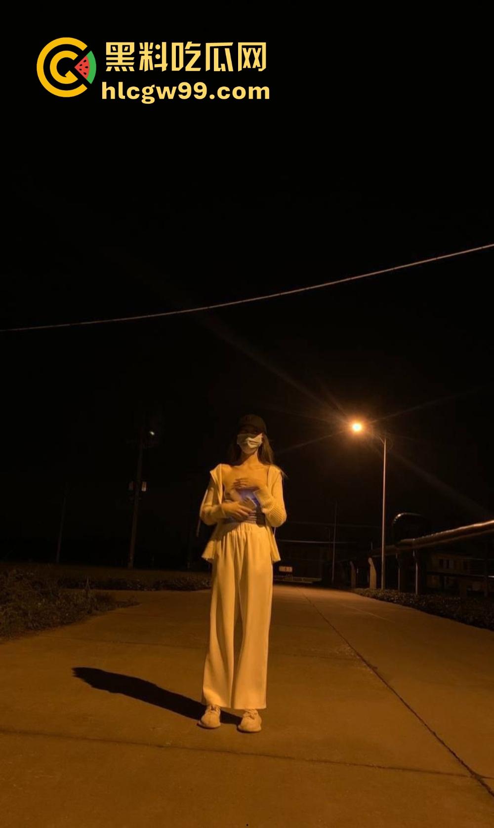 长沙炮神狂扫小淫妇，奥迪A6一开一路收割淫乱小婊子，身材爆炸的性瘾骚货，淫乱私拍流出百人斩目标稳了！  第1张