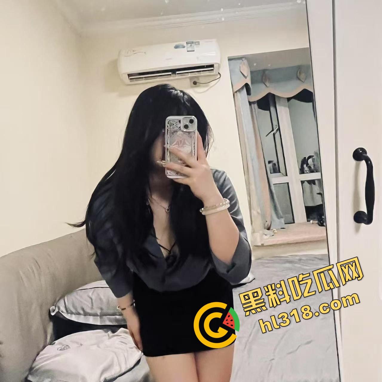 山东反差情侣私拍流出,女主『刘雪儿』私下超级母狗,每次都把男友榨成软脚虾,床上榨汁机名不虚传! 第1张 山东反差情侣私拍流出,女主『刘雪儿』私下超级母狗,每次都把男友榨成软脚虾,床上榨汁机名不虚传! 第1张