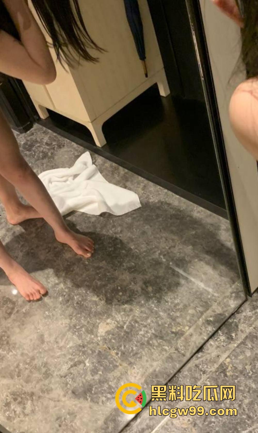 长沙炮神狂扫小淫妇，奥迪A6一开一路收割淫乱小婊子，身材爆炸的性瘾骚货，淫乱私拍流出百人斩目标稳了！  第32张