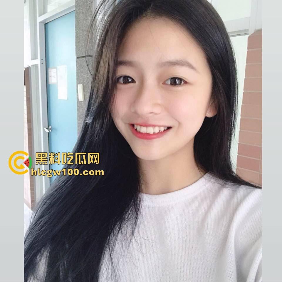 台湾岭东科技大学大一反差学妹【林恩美】自拍性爱视频流出，甜美清纯女神被无情后入，看得人血脉喷张。  第2张