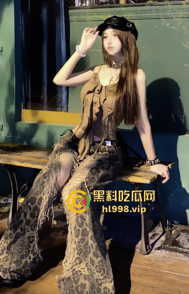 广州06后抽象大学生『B7』抖M抖音找爸爸！大哥爆料三洞齐开包养半年，逼瘾大到吃肾宝片都扛不住！  第6张