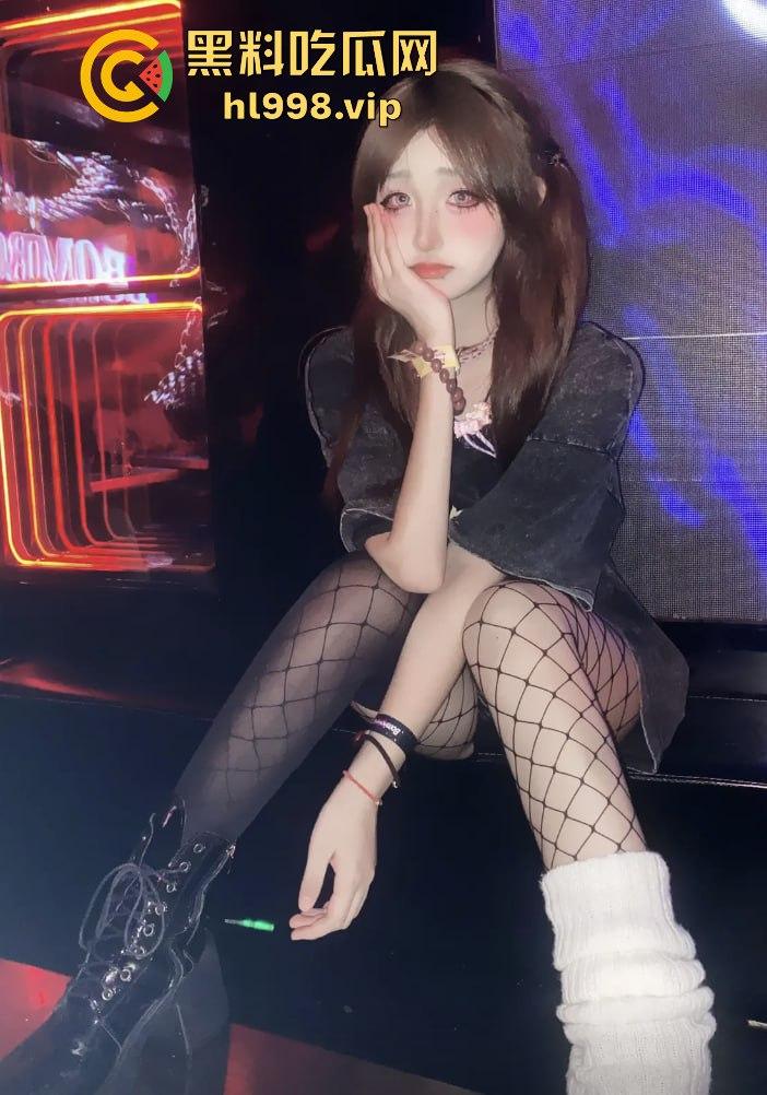 广州06后抽象大学生『B7』抖M抖音找爸爸！大哥爆料三洞齐开包养半年，逼瘾大到吃肾宝片都扛不住！  第11张