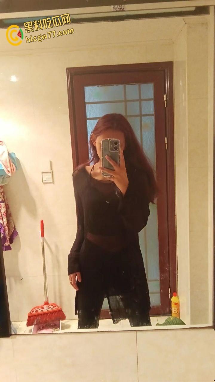 推特情侣泄密自拍，清纯反差尤物捆绑调教，口爆肥臀掀情欲狂潮！  第2张