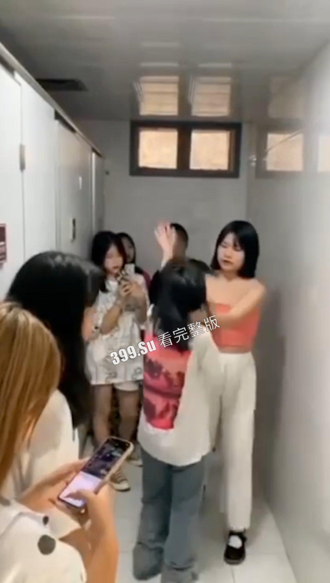 霸凌合集  #校园#殴打#裸体 真的有天生坏种？人之初性本恶？（六） 第7张