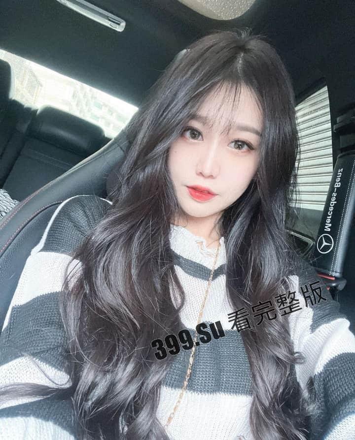 台湾 极品服装店 美乳老板娘 和男友私拍视频流出  在公共厕所做爱不敢发出声 第4张