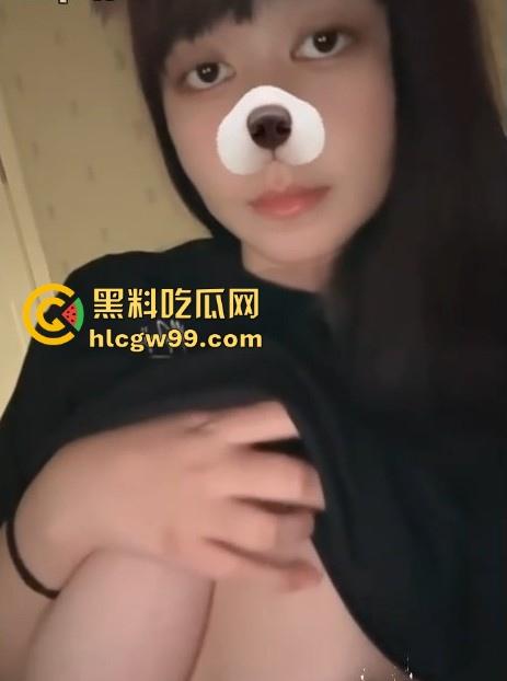 辽宁工商学院极品大三学姐【吴诗芸】给炮友拍裸照被玩腻后曝光，现实中很甜在床很骚。很有撸点！  第11张