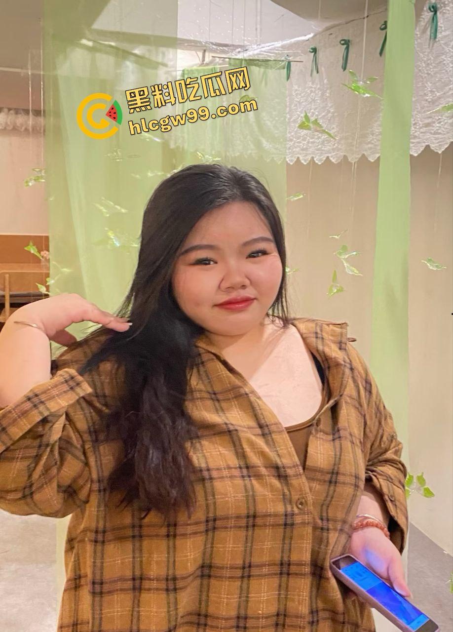 福建莆田 虎式坦克肥逼骚鸡【徐燕】wx约炮单男酒店刺激,全速冲刺暴插肥逼无套内射!独家曝光流出! 第3张 福建莆田 虎式坦克肥逼骚鸡【徐燕】wx约炮单男酒店刺激,全速冲刺暴插肥逼无套内射!独家曝光流出! 第3张