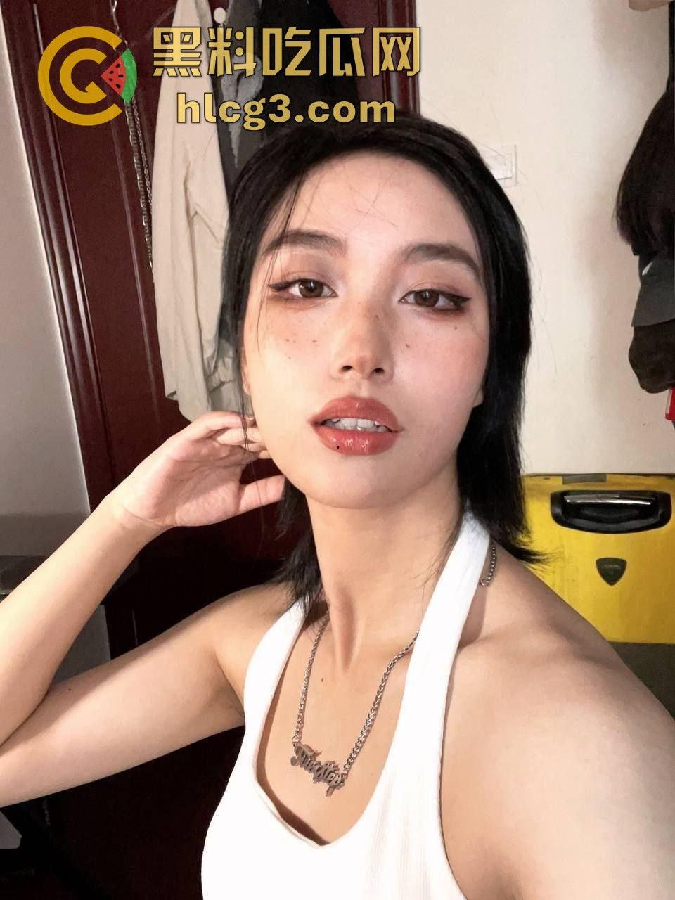 成都高颜值老师胡可煊全裸调教视频泄露，变身听话母狗！  第4张