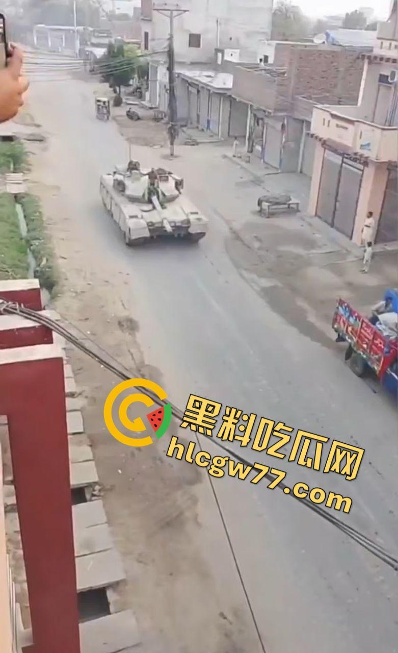 印巴局势炸裂！指挥官游戏玩多了，在游戏中的战术全部实施到现实中了！农民头被炸烂！  第7张