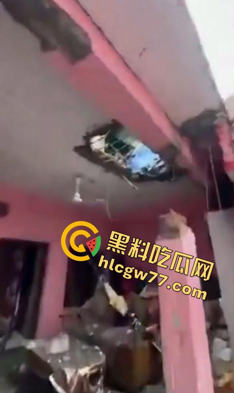 印巴局势炸裂！指挥官游戏玩多了，在游戏中的战术全部实施到现实中了！农民头被炸烂！  第8张