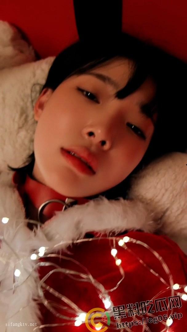 韩国巨乳福利姬【姜仁卿】115美金付费内容流出 圣诞特辑 首次露出肛塞 脂若凝霜 胸如脱兔 不愧是国际巨星  第7张