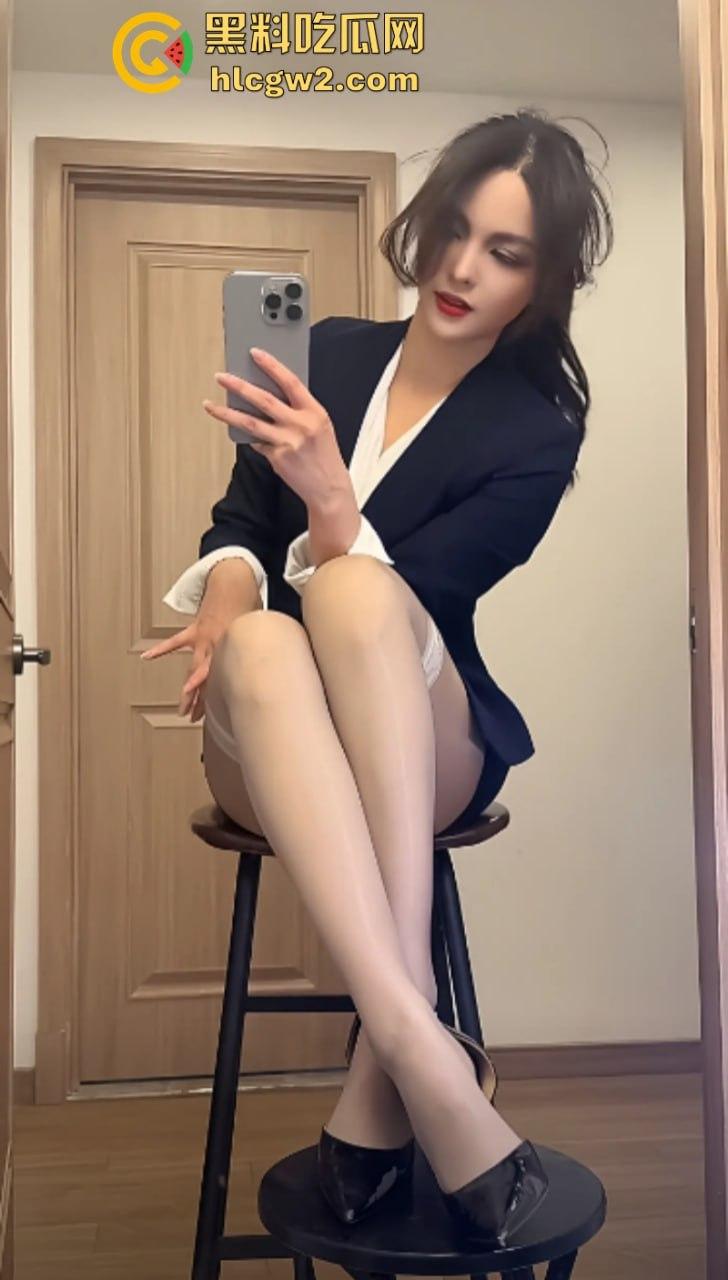 独家曝光！抖音顶级混血女神【NingYu】绝美御姐异域风情气质 付费资源露毛挑逗叫人心痒难耐  第11张