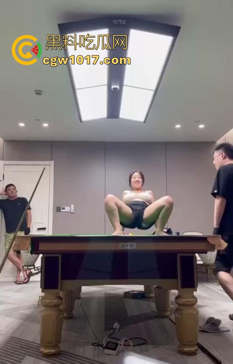 江苏东台名爵台球厅神级活动！与一杆清台送巨乳母狗陪睡，台球宝贝口交爆操，表面是正规台球厅实际就是大型卖淫场所！  第5张