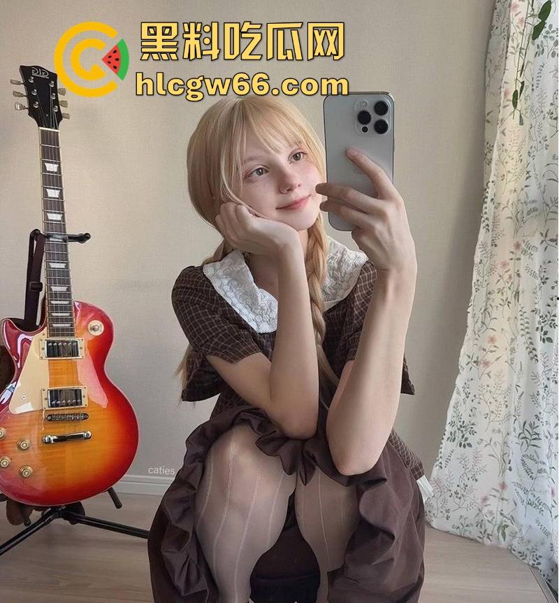 世界首富【马斯克】变性儿子【薇薇安】大尺度写真福利 有钱就是不一样啊这b都做的栩栩如生 变性人天花板！  第12张