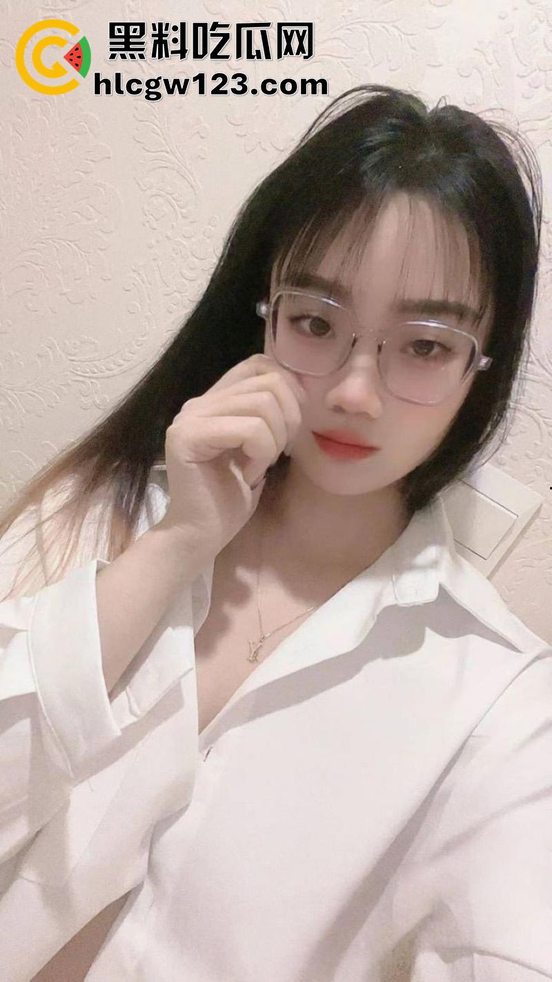 白月光巨乳学生妹，杭州工商学院【俞梦菲】，被情人调教成淫娃，嫩穴扣得汁水乱喷浪叫勾魂！  第2张