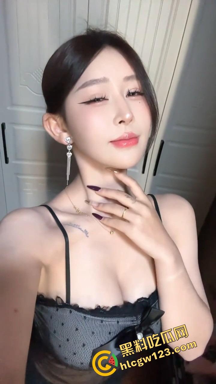 骚逼调教新境界，内裤往脸上一罩直接开干，操得眼都翻白，榨得逼水像喷泉，母狗不狠干她配做母狗？  第5张