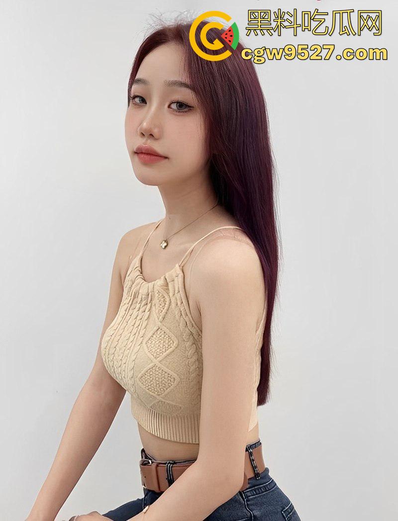 湖南女子学院校花【张美君】，高颜值模特身材女神，穿性感制服女上位疯狂扭动，那股骚劲太反差了！  第2张