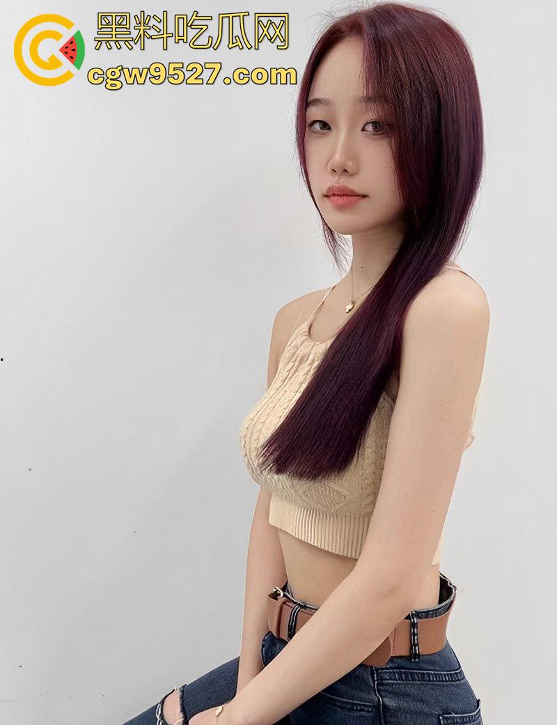 湖南女子学院校花【张美君】，高颜值模特身材女神，穿性感制服女上位疯狂扭动，那股骚劲太反差了！  第4张