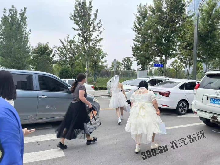 TFBOYS十周年演唱会女粉图鉴  并向抗洪一线的人民子弟兵致敬！ 第4张