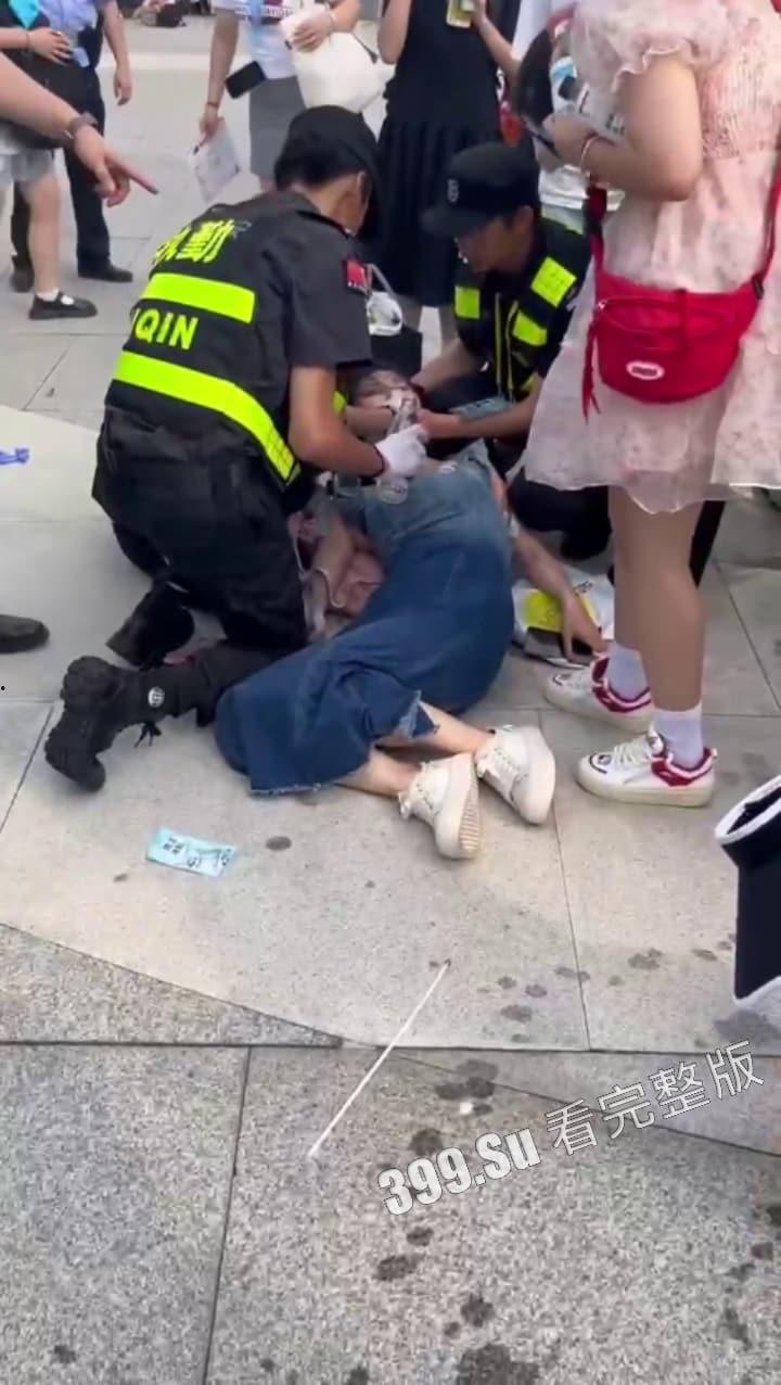 TFBOYS十周年演唱会女粉图鉴  并向抗洪一线的人民子弟兵致敬！ 第13张