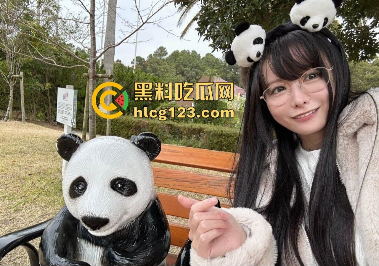 极品日本妹子白天看熊猫，晚上寂寞拿19CM狼牙棒狂放松！塞进小穴痛苦面具都出来了！  第2张