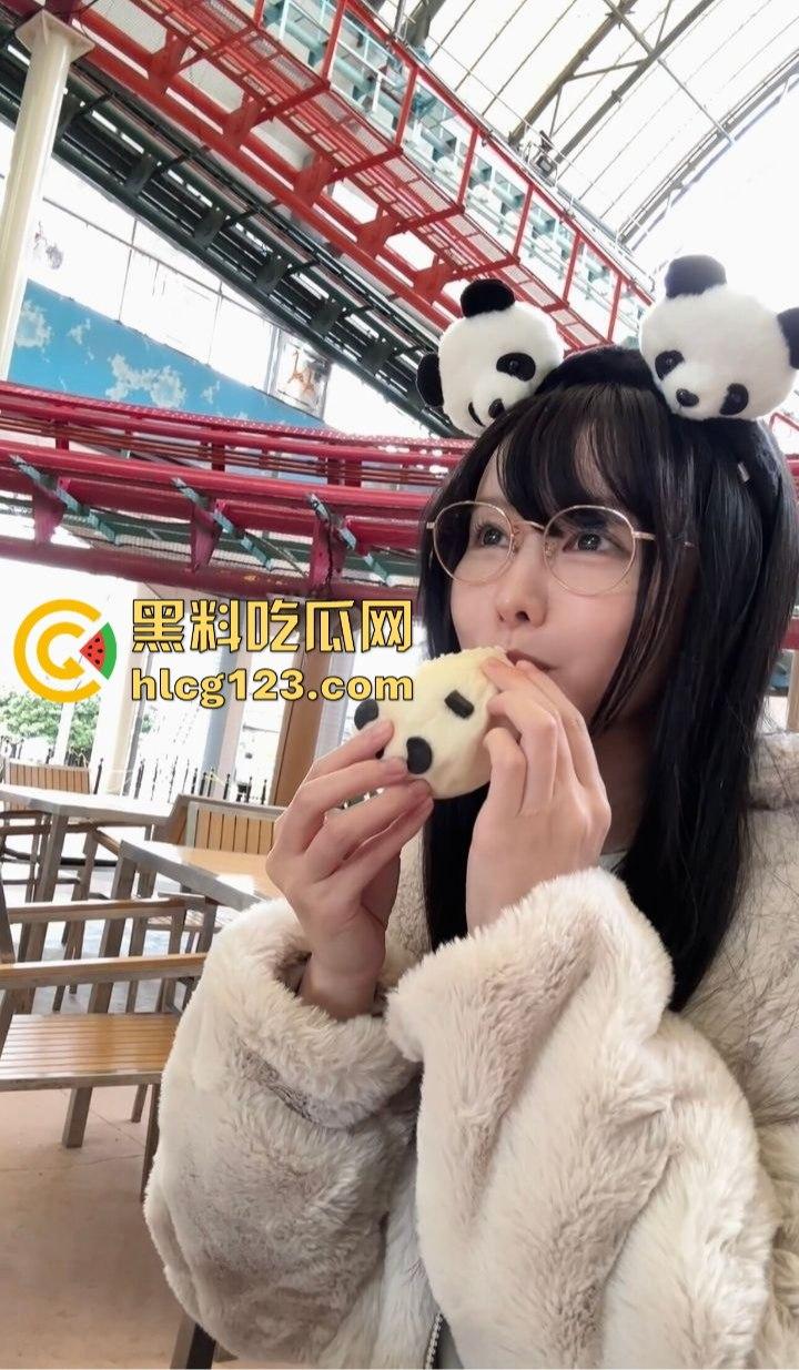 极品日本妹子白天看熊猫，晚上寂寞拿19CM狼牙棒狂放松！塞进小穴痛苦面具都出来了！  第4张