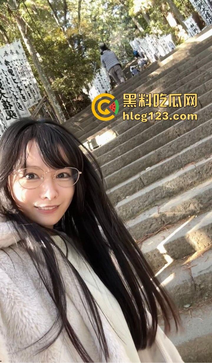 极品日本妹子白天看熊猫，晚上寂寞拿19CM狼牙棒狂放松！塞进小穴痛苦面具都出来了！  第9张