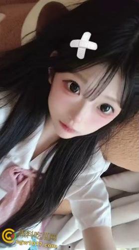 快手三角洲女主播【番茄酱耶】，榜一大哥打赏一个火箭，椅子翻转双脚乱蹬，当场失控骚逼喷汁，直播整活流量密码 ！  第2张