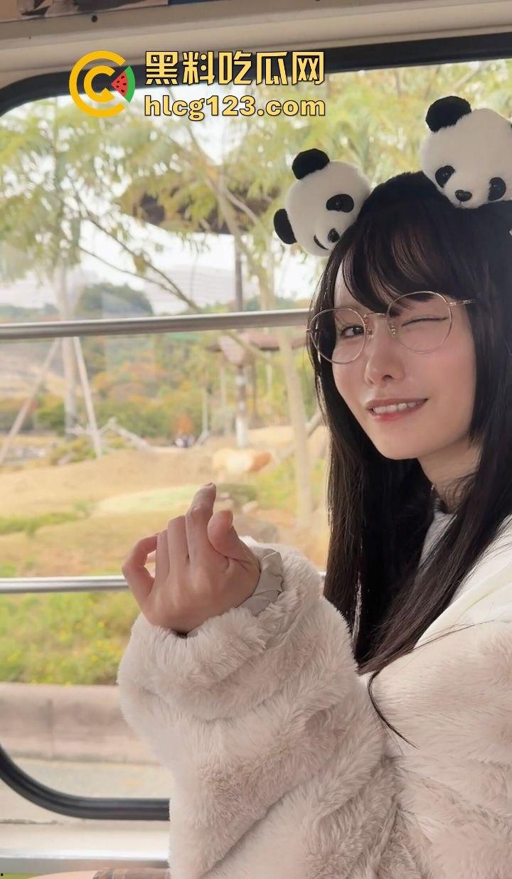 极品日本妹子白天看熊猫，晚上寂寞拿19CM狼牙棒狂放松！塞进小穴痛苦面具都出来了！  第11张