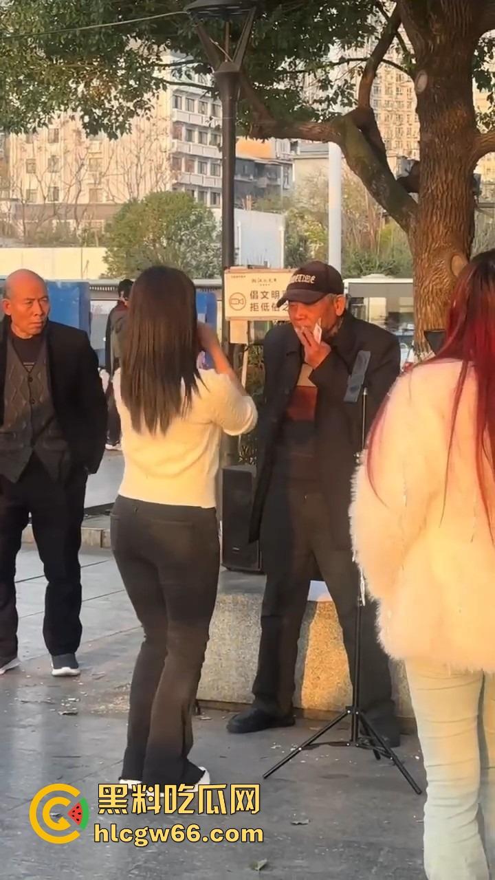 山西晋城榜一大哥线下打赏真实版拒绝中间商，拒绝平台抽成主播秒送身，钱花在刀刃上！  第5张