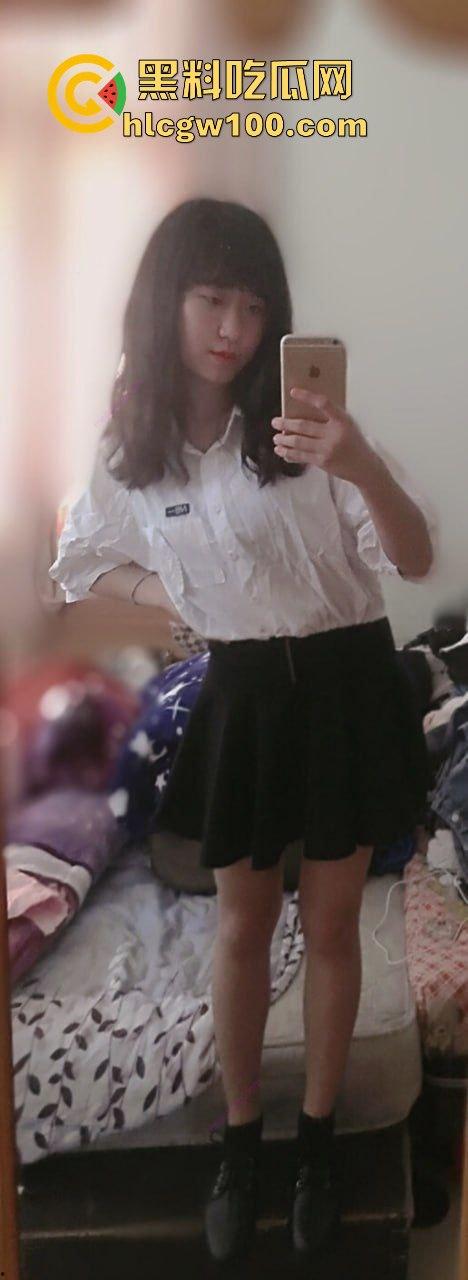 杭州商贸旅游学院【吴文琪】自拍骚照自慰视频流出，自称淫奴金主大佬远程调教。  第5张