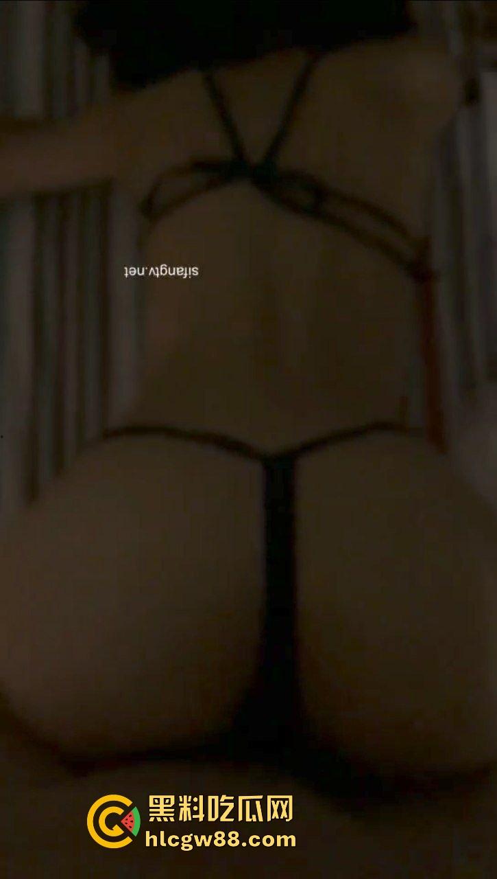 抖音四川美院反差御姐骚鸡【发财XlU】顶级炮台被大哥SM抽打屁股，情趣内衣无套后入！  第7张