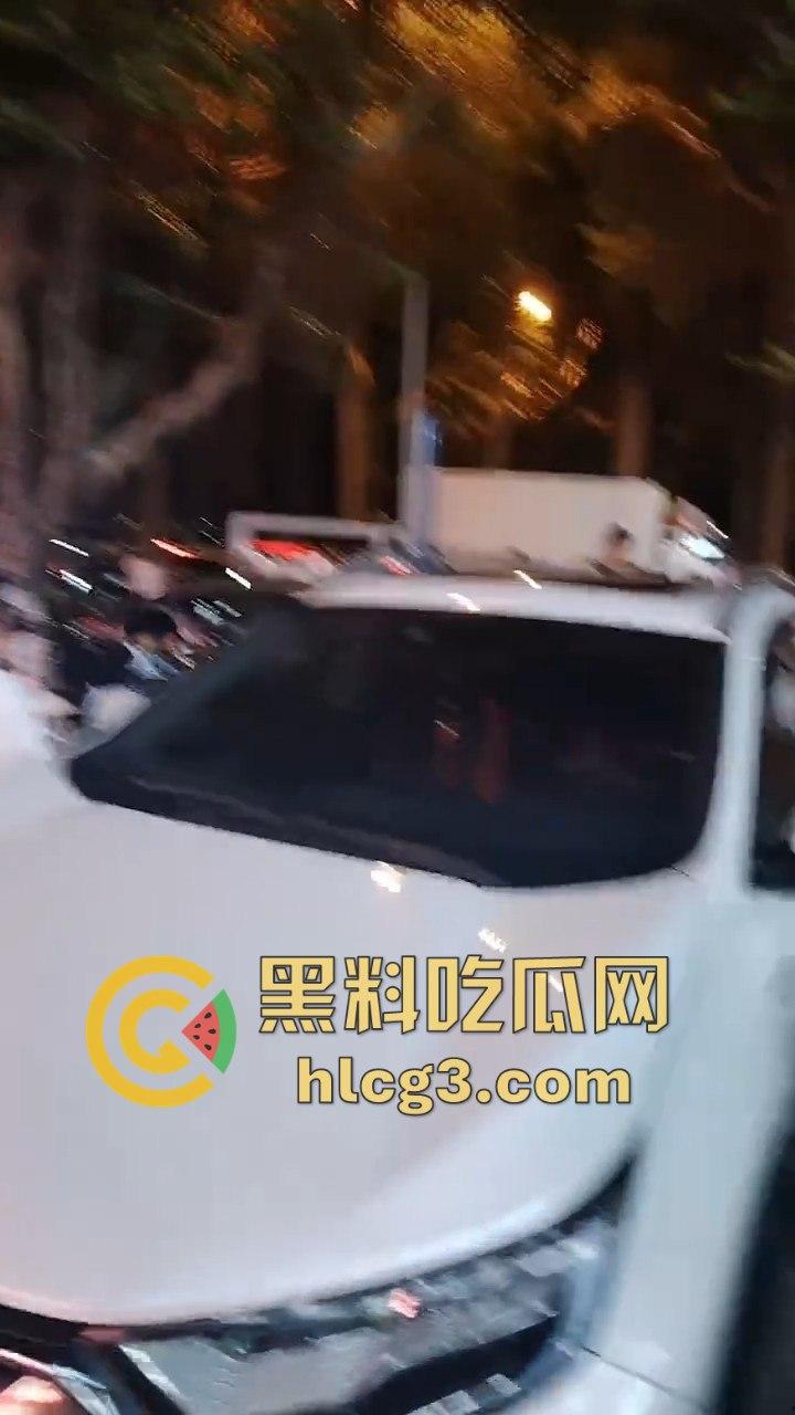 8.15海口抓嫖事件：爱赌的爸、生病的妈、上学的弟，破碎的她还有谁能帮？该管的不管，该抓的不抓！  第4张