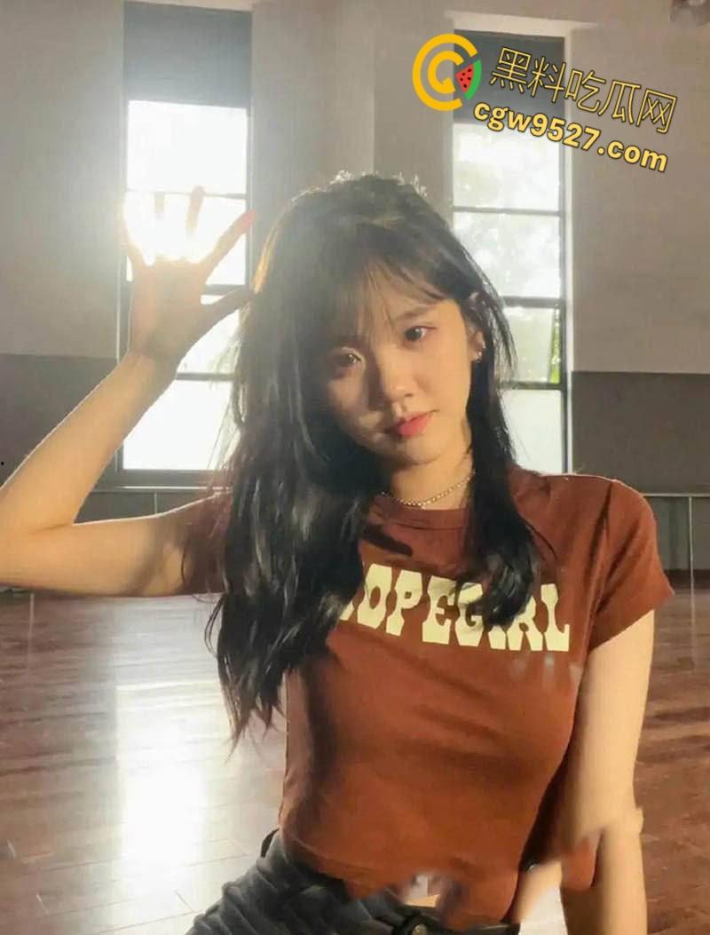 抖音清纯女神【痱子哭哭】，金主调教视频外泄，主动骑乘浪叫，甜美形象全崩，骨子里就是个欠操的骚货！  第5张