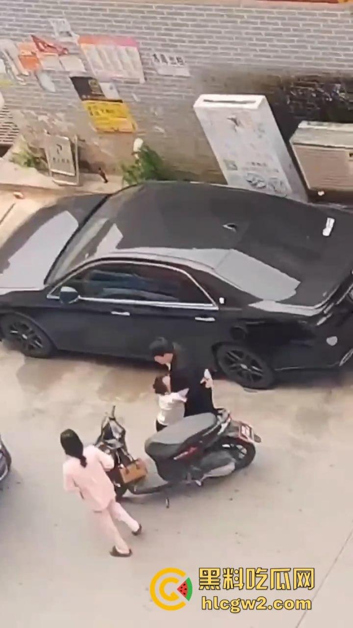 缅甸勐拉醉酒妹酒后倒贴闺蜜老公 强吻硬抱还蹭鸡 原配在一边无能狂怒  第8张