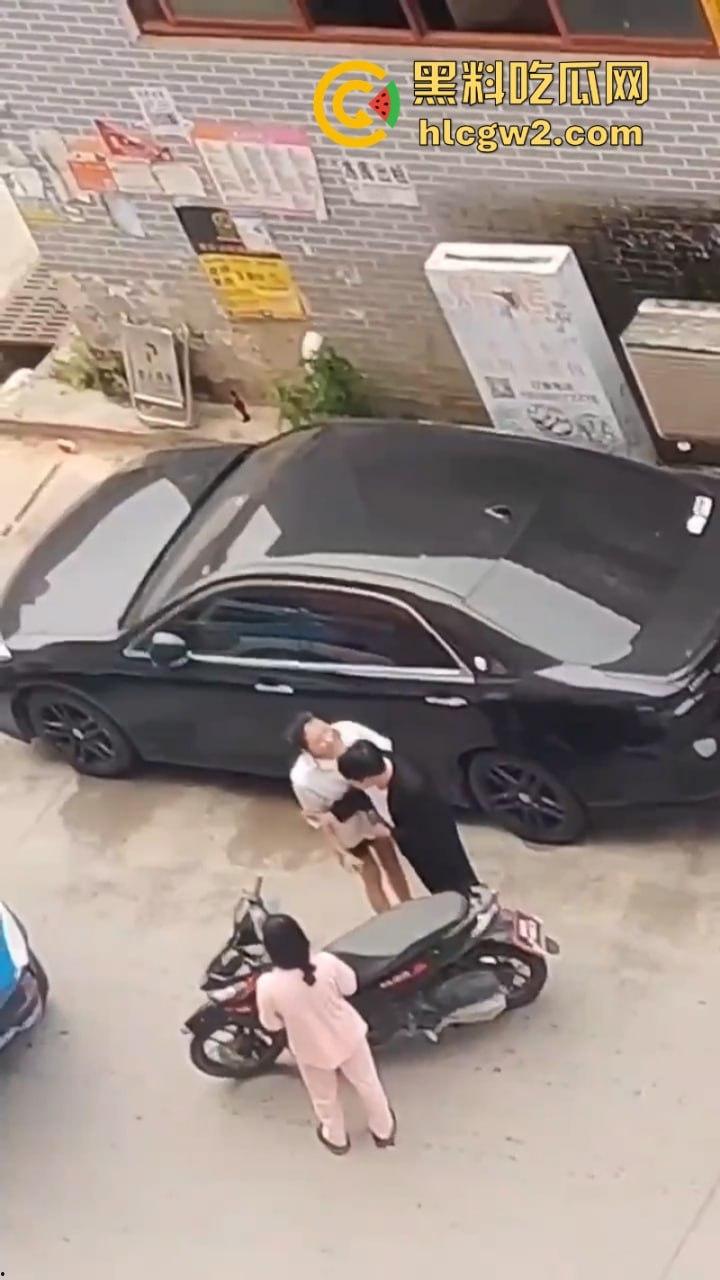 缅甸勐拉醉酒妹酒后倒贴闺蜜老公 强吻硬抱还蹭鸡 原配在一边无能狂怒  第9张