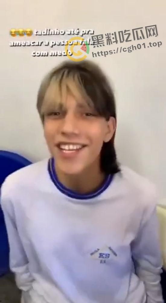 外网疯传！美国网红男娘被霸凌 带枪枪毙霸凌者 果然自由美利坚 枪战每一天  第2张