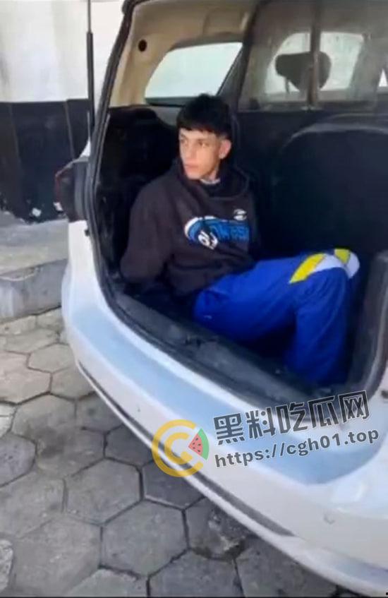 外网疯传！美国网红男娘被霸凌 带枪枪毙霸凌者 果然自由美利坚 枪战每一天  第7张