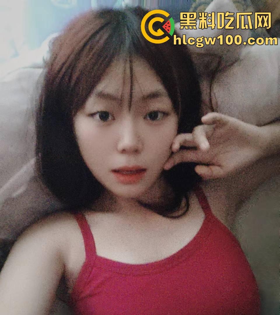 石河子职业技术学院大一【张家欣】炸了，清纯外表掩盖性瘾本质，自慰福利视频给网友看，坦言多人操才爽！  第2张