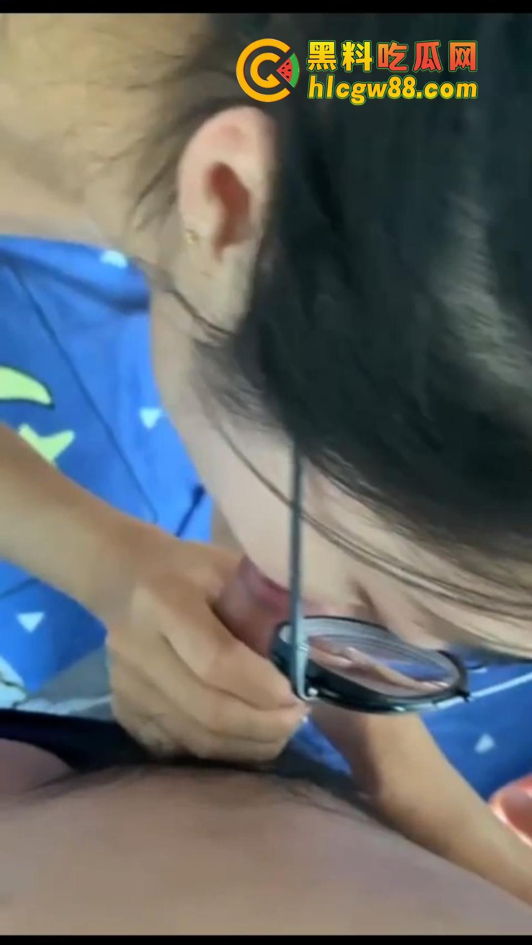 广东普宁共享单车都能骑出艳遇？随手搭讪个眼镜妹，结果一路聊回家被反差骚货直接给日了！  第8张