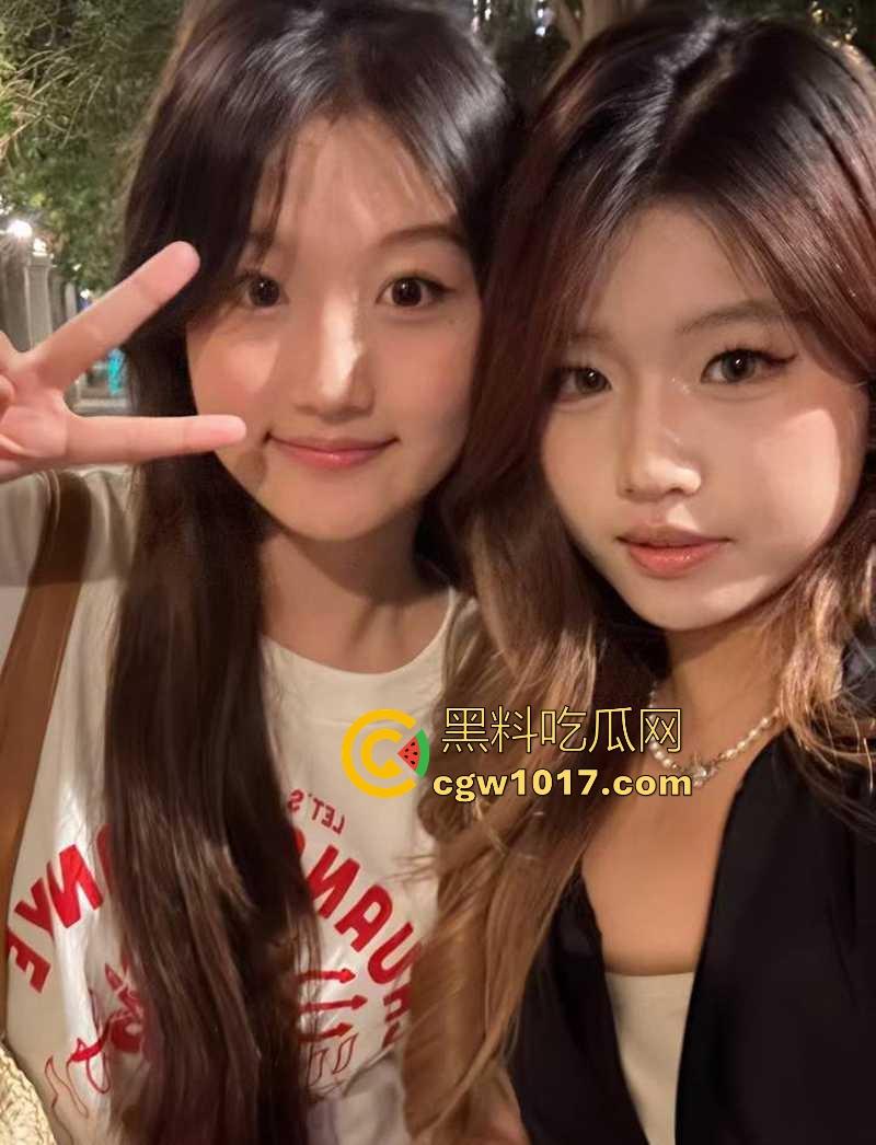 安徽工商学院反差婊【李梦瑶】约炮成瘾，擅长口交深喉，最爱无套内射，跟学长约炮录露脸吸吮挨操淫片，直接骑乘！  第1张