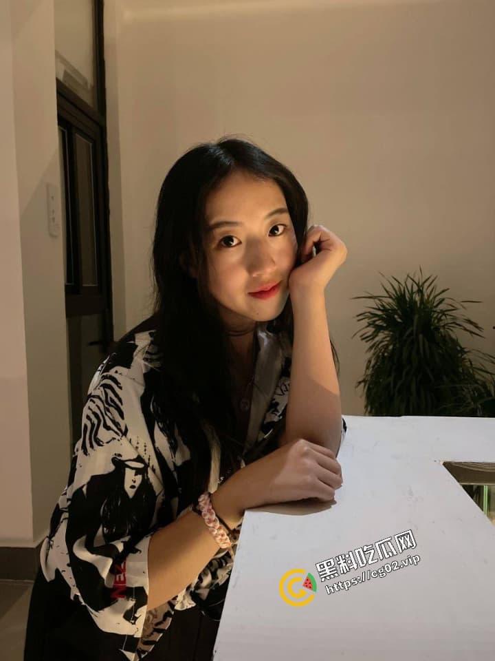 兰州西花苑地区幼儿园 吴心怡 勾引学生家长想当小三 绿帽男友投稿性爱视频曝光骚货 怼脸拍摄实锤  第4张