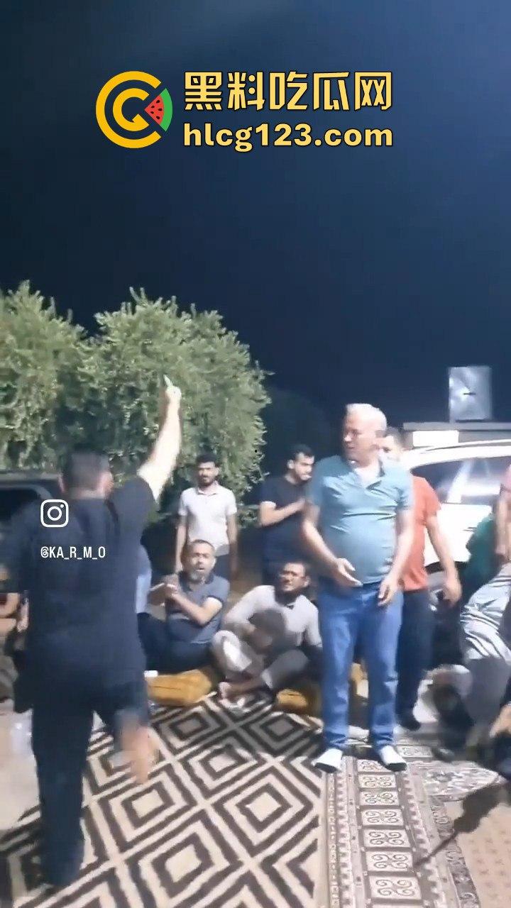 印度阿三庆祝跳舞开枪两不误！咖喱哥沙漠之鹰上手，仿佛漫游枪手开大招，老外看傻眼！  第10张