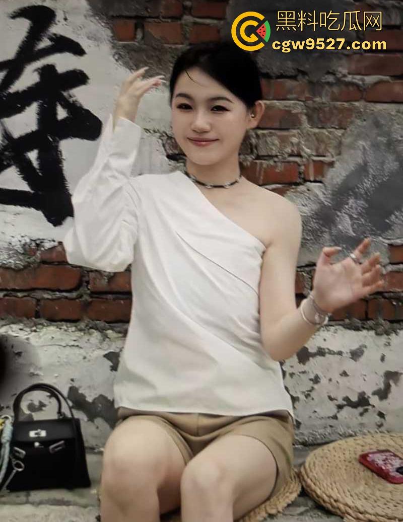 北京邮电大学气质学姐【林雯莹】不雅视频被男友卖出，全程露脸口交爆操，舔屌吸肛反差无比！  第1张