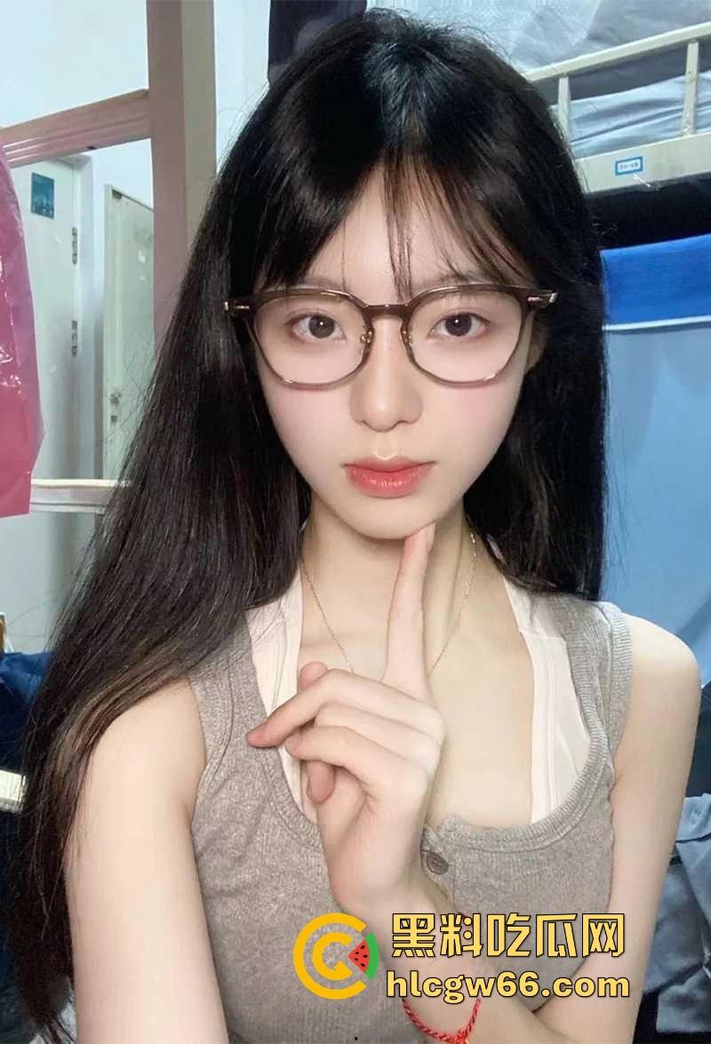 承德大二校花【焦洋洋】一边给男友戴绿帽，一边被炮友操到满脸浓精，露脸视频直接干废滤镜！  第3张