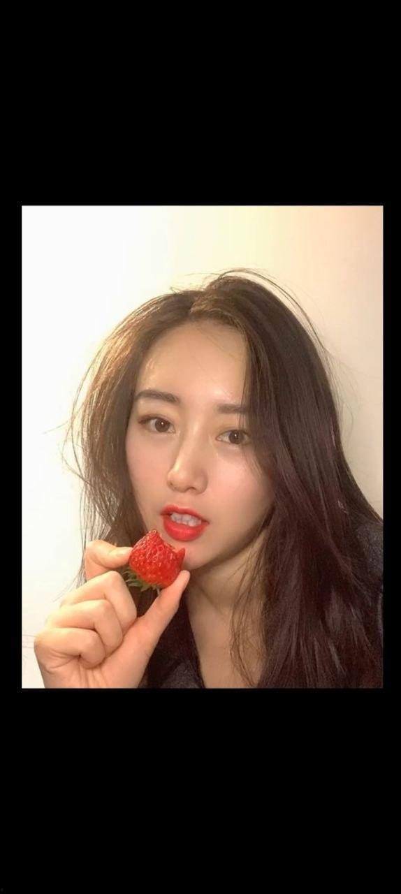 超真实迷奸空姐！脚趾头插穴都能插出水来地骚货 这丰满的样子简直了  第3张