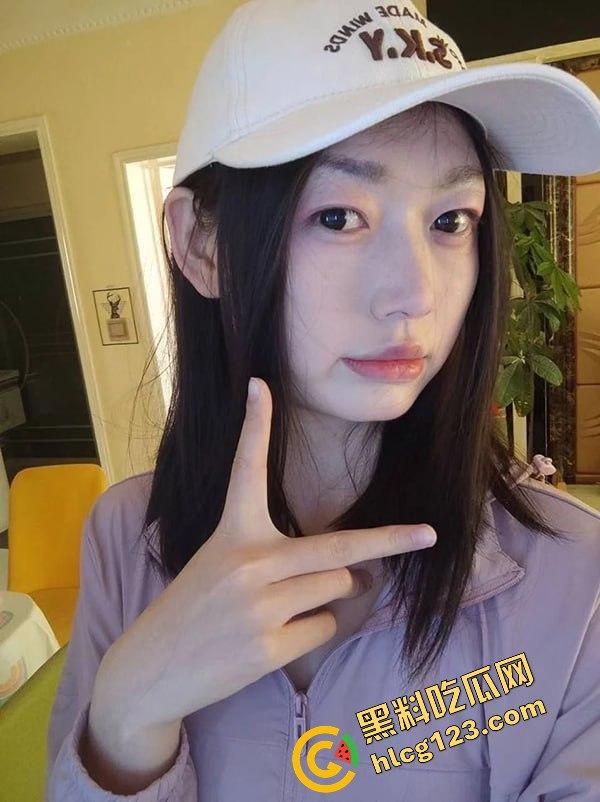 宁夏大学美女校花『马莹莹』反差母狗被玩坏!男友翻身猛抽插让她欲仙欲死! 第4张 宁夏大学美女校花『马莹莹』反差母狗被玩坏!男友翻身猛抽插让她欲仙欲死! 第4张