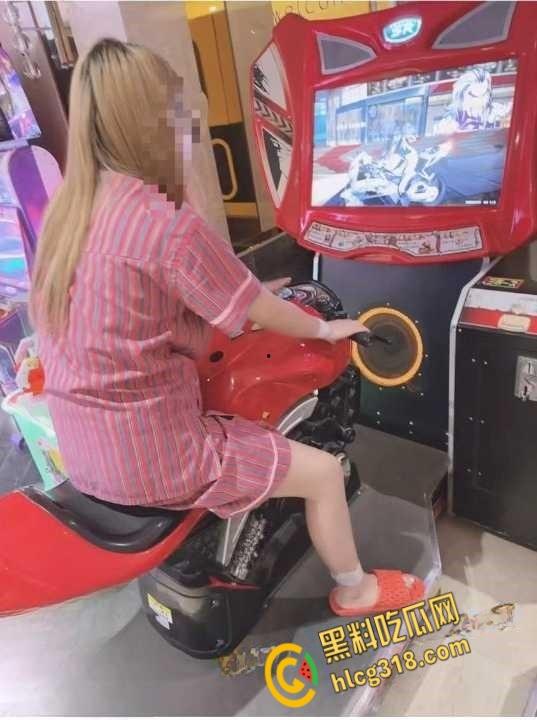 妹妹的第一次给了我之后,带妹妹去寻找刺激感!在洗浴中心跟妹妹做爱玩水晶珠! 第1张 妹妹的第一次给了我之后,带妹妹去寻找刺激感!在洗浴中心跟妹妹做爱玩水晶珠! 第1张